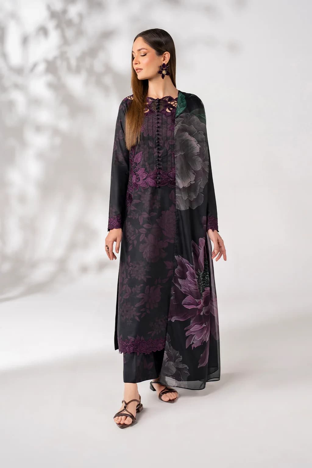 UE-270 Embroidered Lawn Unstitched